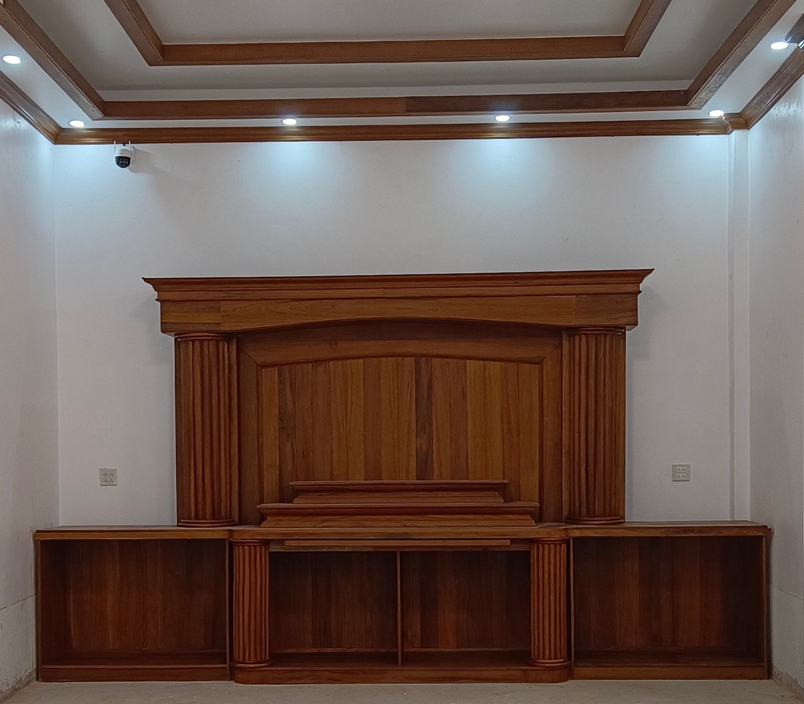 Vertical teak batten feature wall with shadow lines